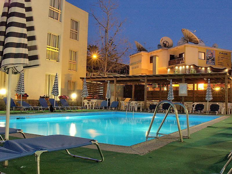 达芙妮酒店式公寓 Paphos 外观 照片
