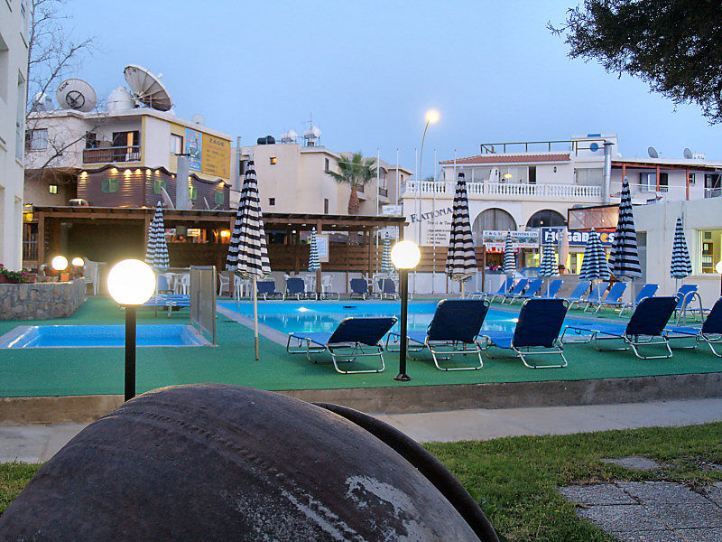 达芙妮酒店式公寓 Paphos 外观 照片