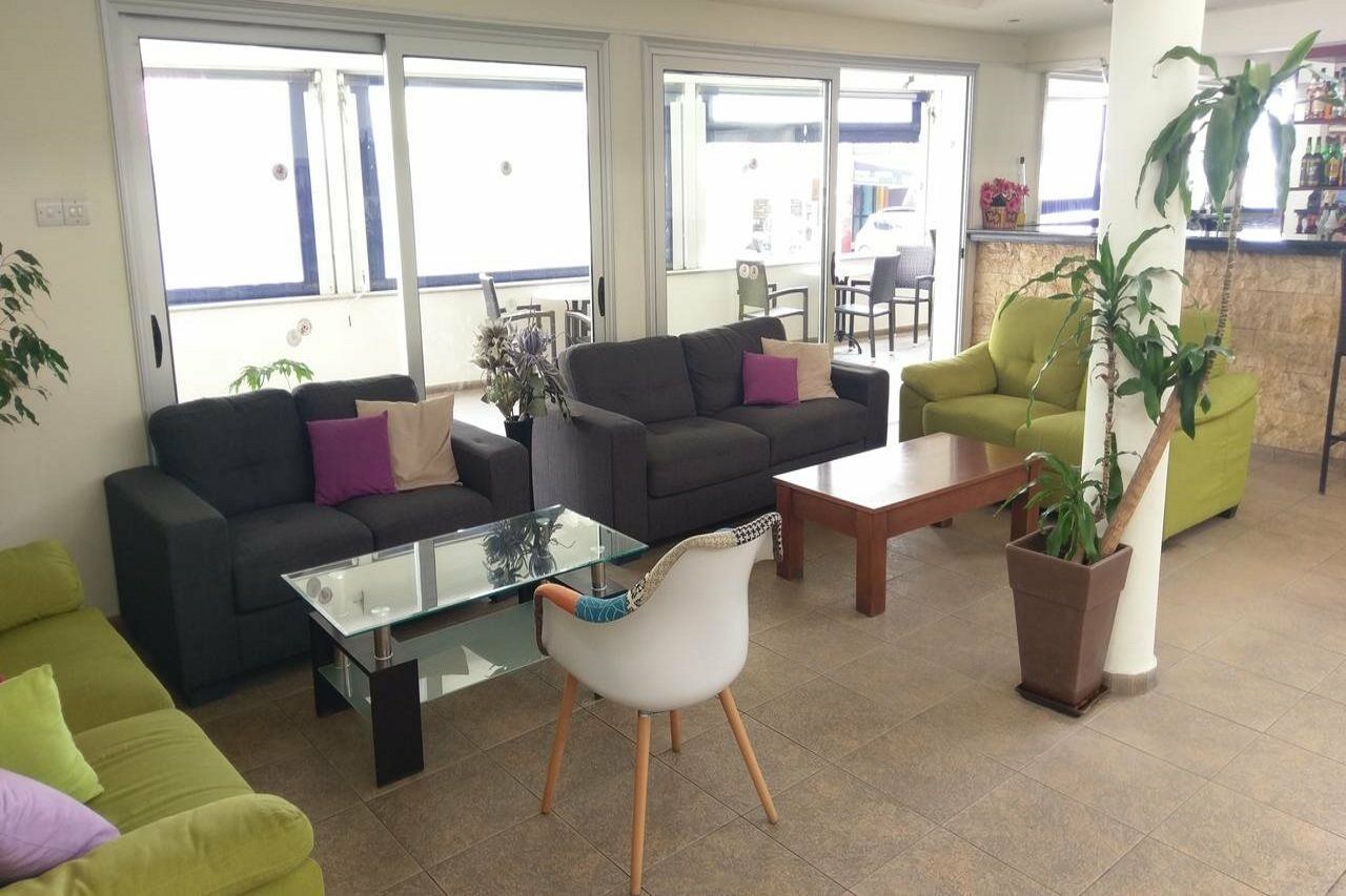 达芙妮酒店式公寓 Paphos 外观 照片